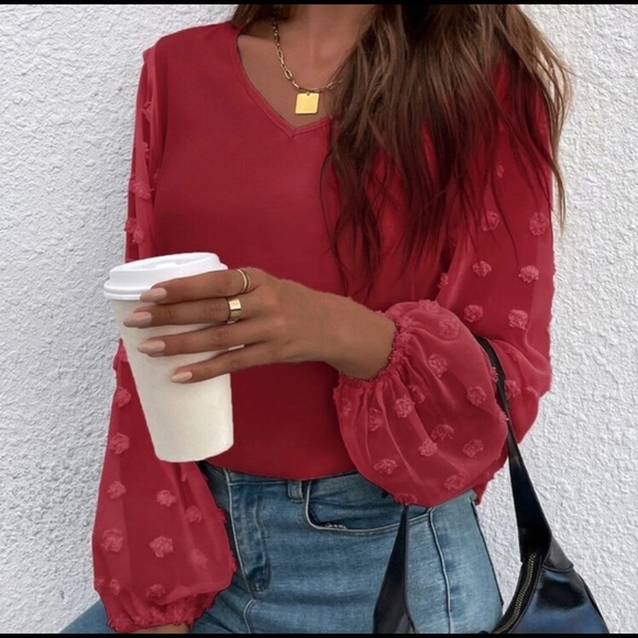 Kara and Kate 🔥🔥🔴 Red 🔴Dot 🔴Sleeve 🔴Blouse 🔴GORGEOUS!🥰 - Picture 2 of 6